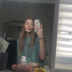 Meet your Posher, Mallory